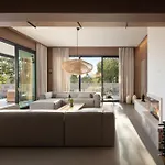 Villa La *
