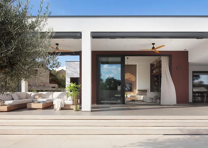 La Villa *