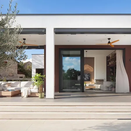 La Villa *